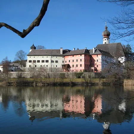 Haus Gollinger Apartman Anger